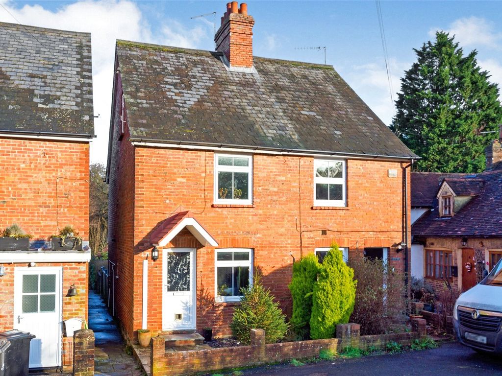 3 bed semidetached house for sale in Coopers Lane, Crowborough, East