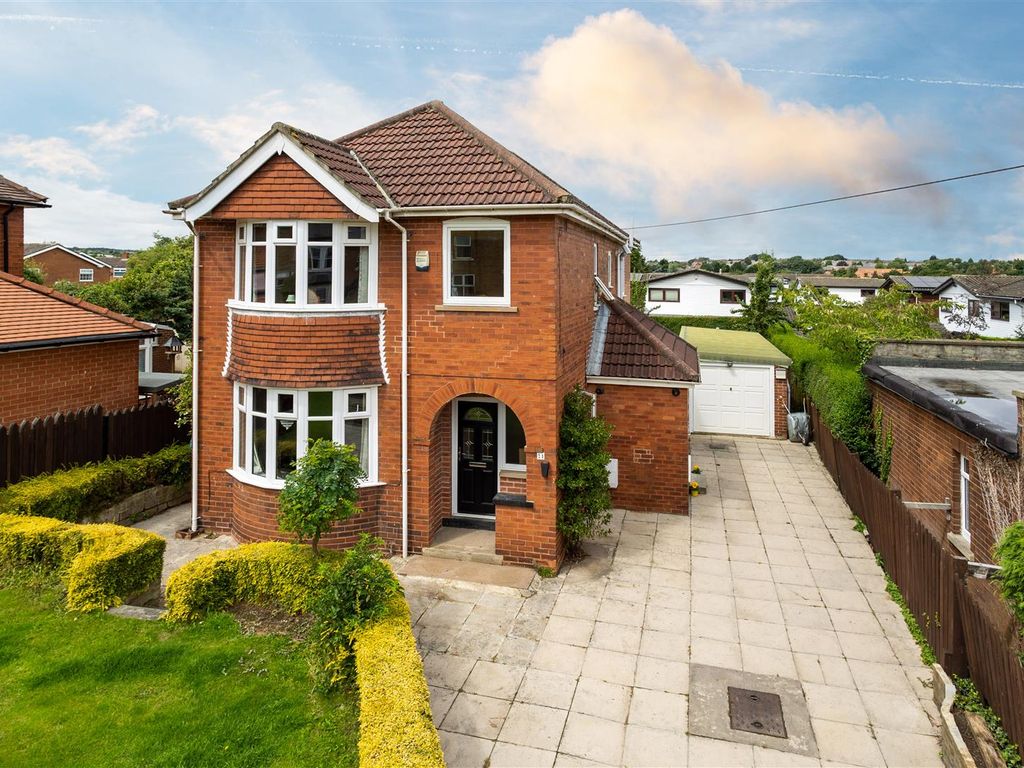 4 bed detached house for sale in Carlton Lane, Rothwell, Leeds LS26
