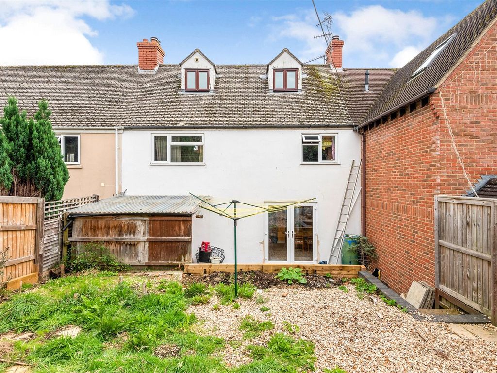 3 bed terraced house for sale in Draycott Crescent, Cam, Dursley