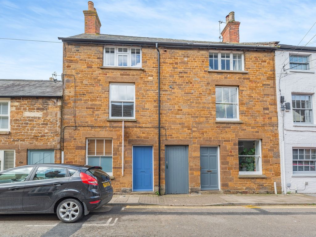 4 bed terraced house for sale in Queen Street, Uppingham, Oakham LE15