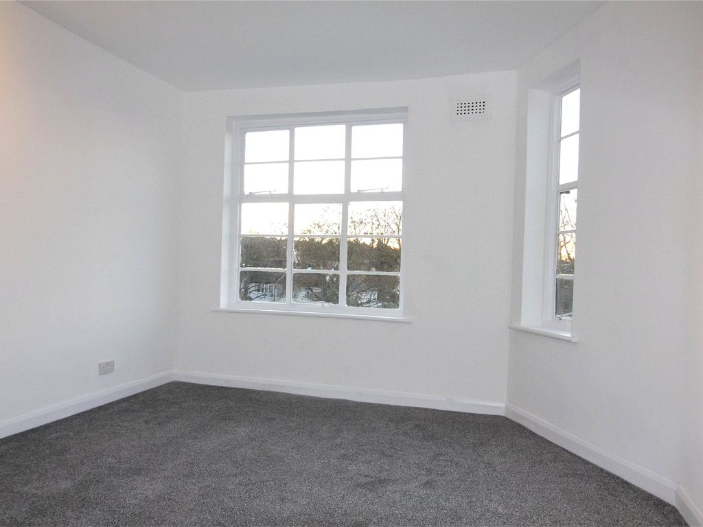 1 bed flat to rent in Seymour Court, Colney Hatch Lane, Muswell Hill