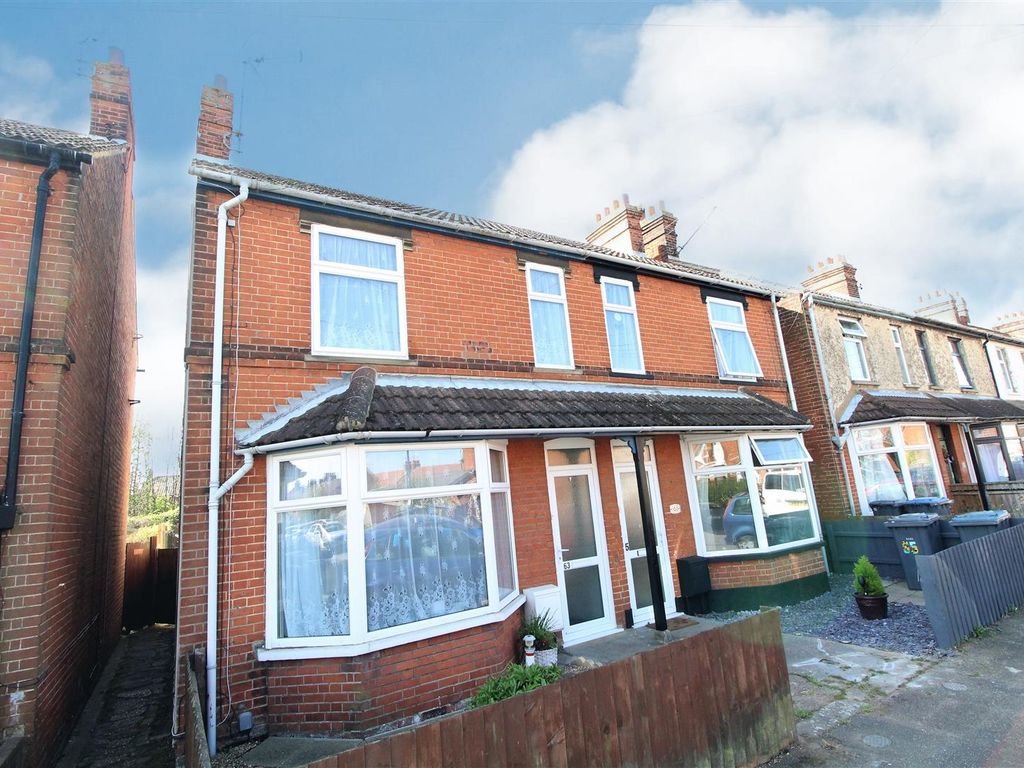 3 bed semidetached house for sale in Cornwall Road, Felixstowe IP11
