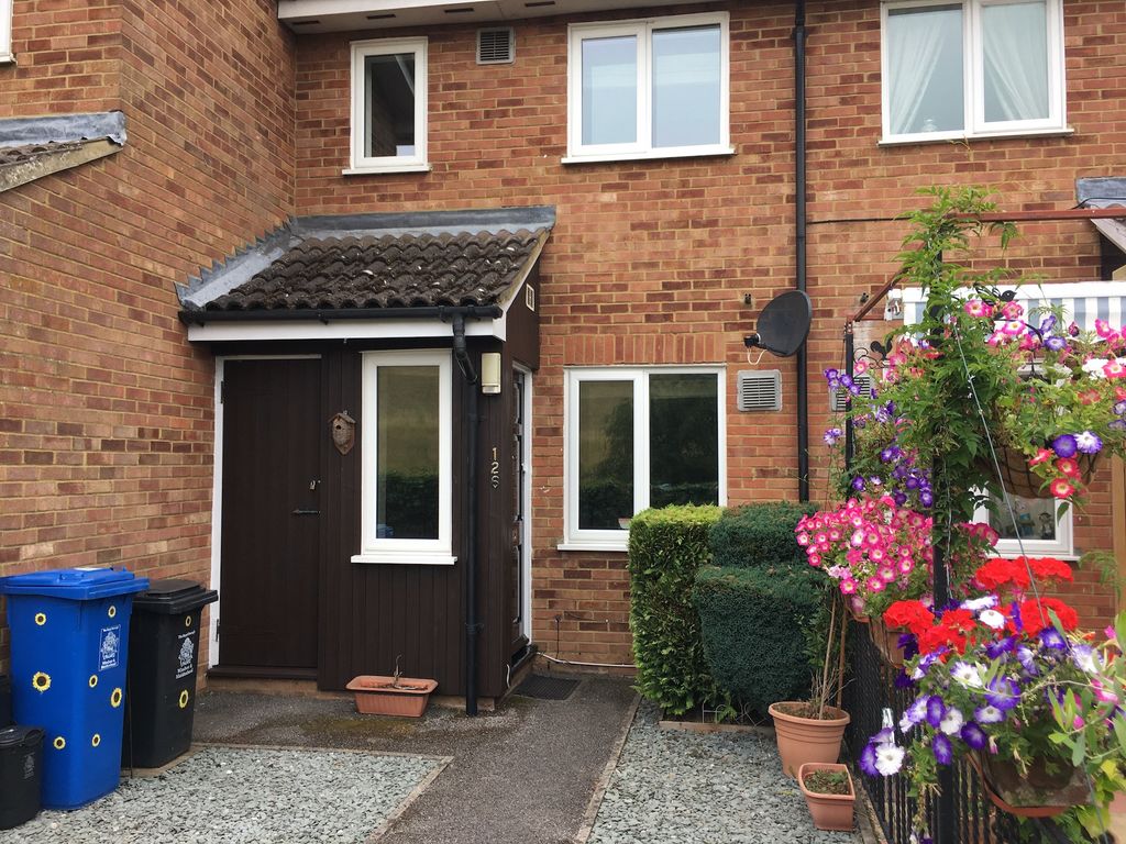 1 bed terraced house to rent in Penn Road, Datchet, Slough SL3, £1,225