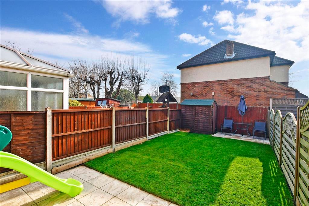 3 bed terraced house for sale in Ruffets Wood, Gravesend, Kent DA12