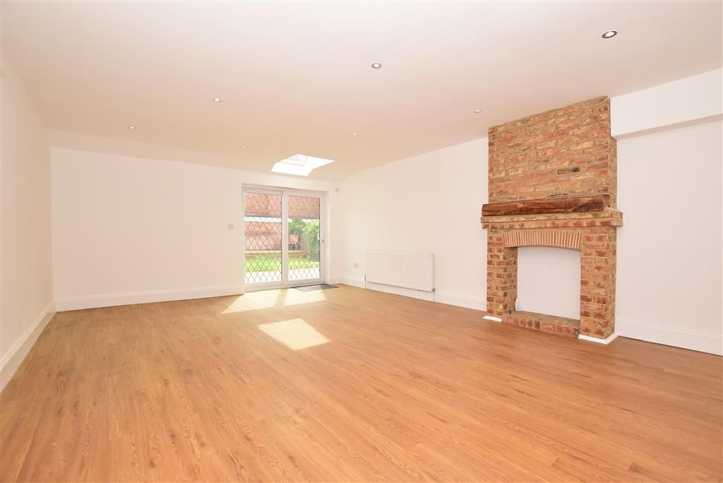 4 bed semidetached house for sale in Lower Road, Loughton, Essex IG10