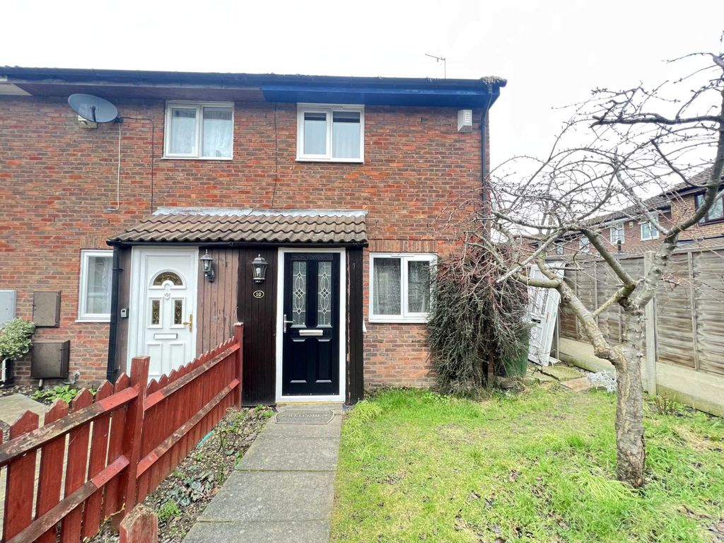 1 bed property for sale in Walsham Close, Thamesmead, London SE28 Zoopla