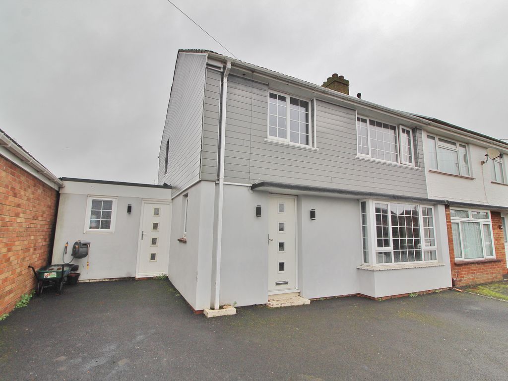3 bed semidetached house for sale in Cunningham Road, Waterlooville