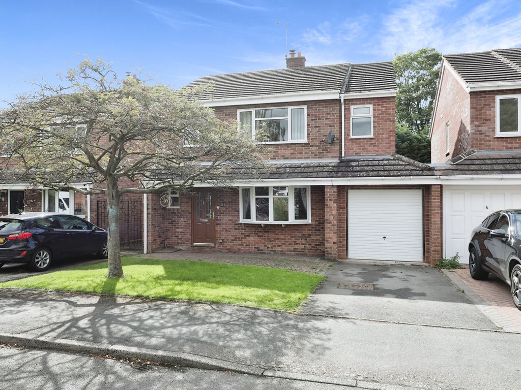 4 bed linkdetached house for sale in Ash Close, Hatton, Warwick