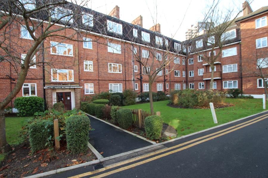 1 bed flat to rent in North End Road, Wembley HA9, £1,350 pcm Zoopla