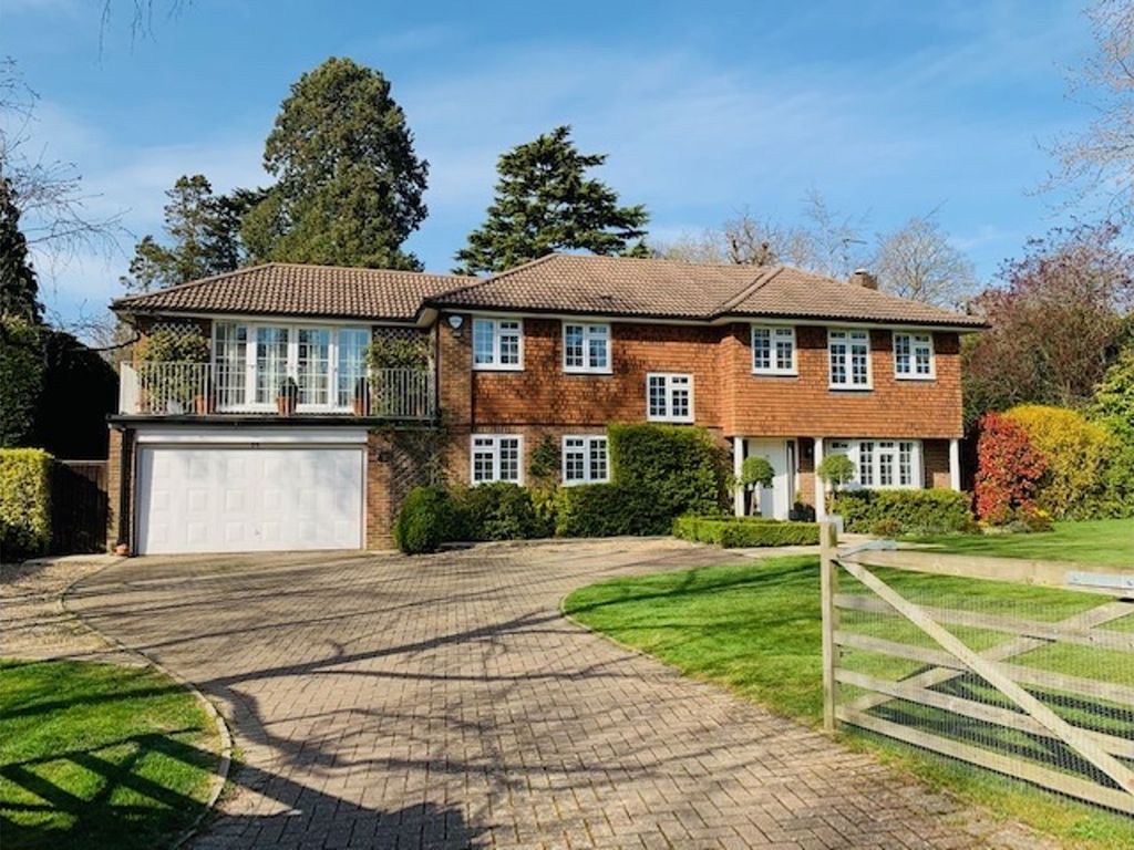 4 bed detached house for sale in Ashcroft Park, Cobham KT11 Zoopla