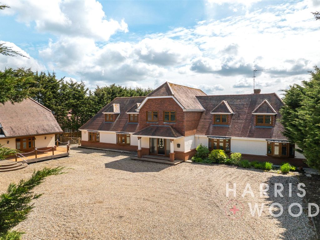 5 bed detached house for sale in Steeple Road, Mayland, Chelmsford