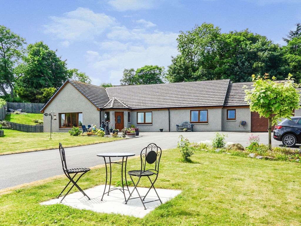 5 bed detached bungalow for sale in Wardhouse, Insch AB52, £370,000