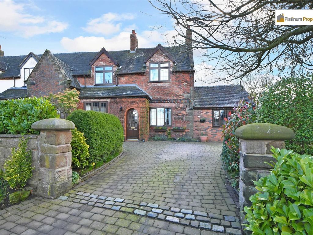 2 bed cottage for sale in The Square, Caverswall ST11 Zoopla