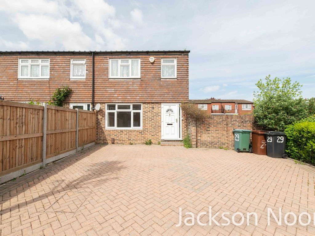 3 bed end terrace house for sale in Somerset Close, Epsom KT19 Zoopla