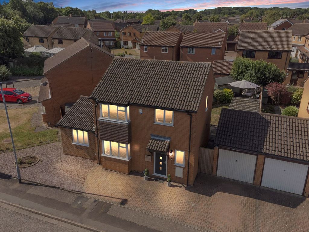 3 bed detached house for sale in Ringwood, Bretton PE3 Zoopla