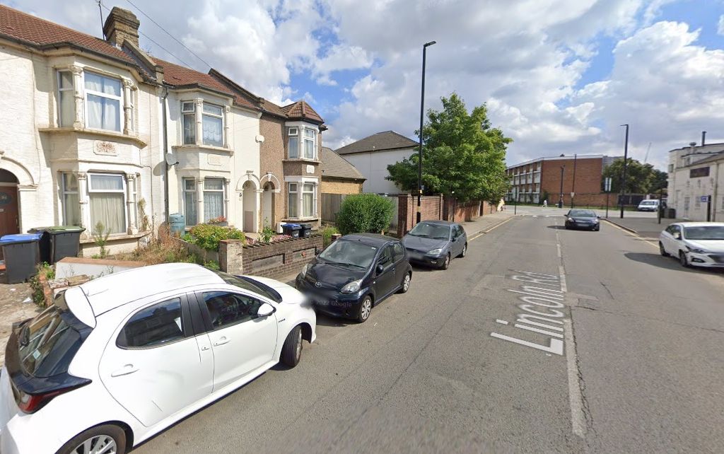 3 bed terraced house for sale in Lincoln Road, Enfield EN3, £415,000