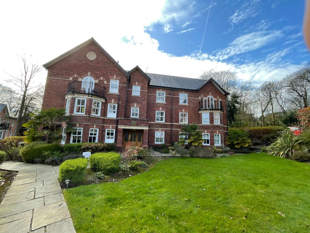 2 bed flat for sale in Clevelands Drive, Bolton BL1 Zoopla
