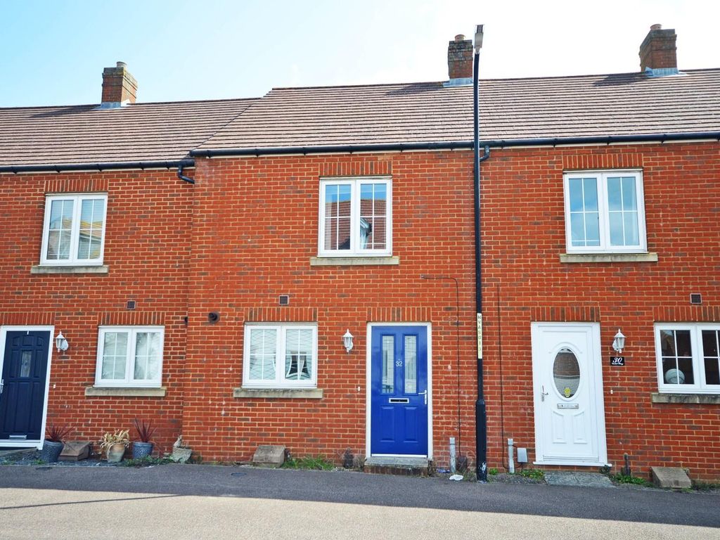 2 bed terraced house to rent in Violet Way, Kingsnorth, Ashford TN23