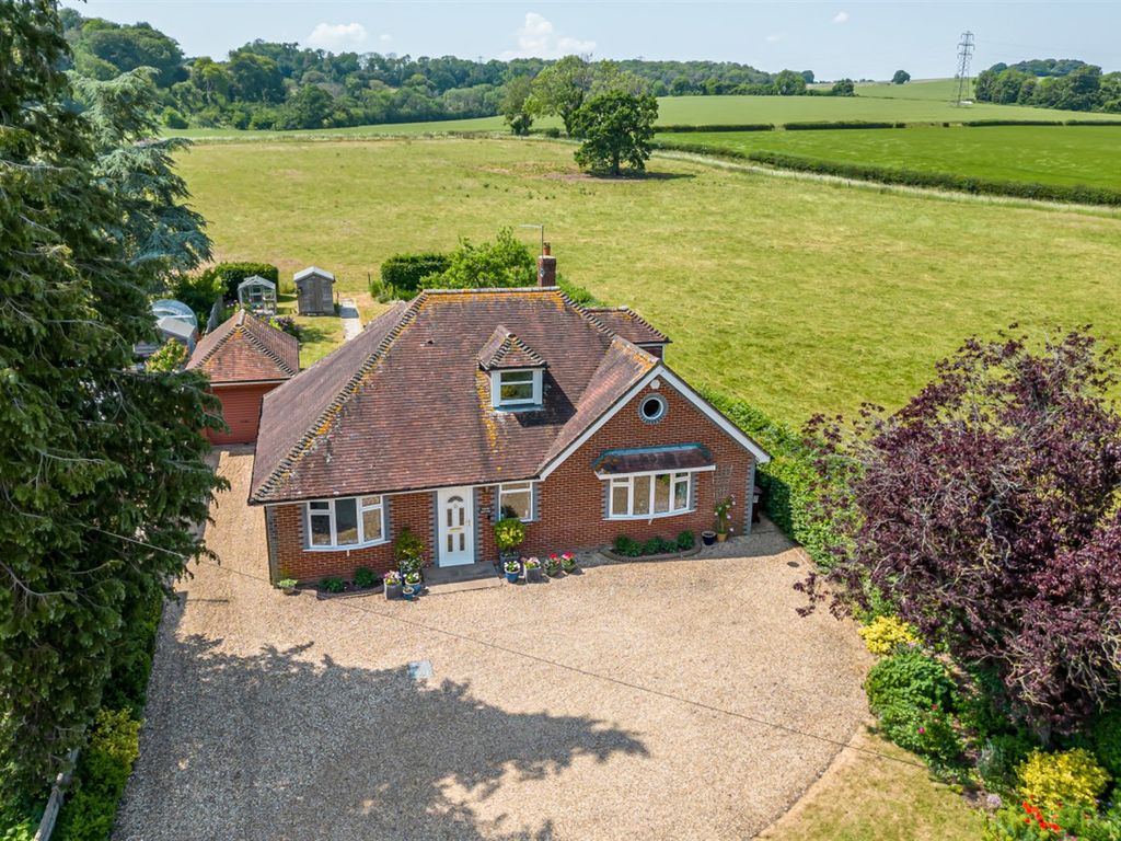 4 bed detached bungalow for sale in Nurses Cottage, West Marden, Nr