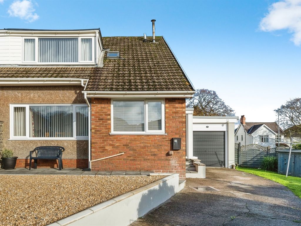 3 bed semidetached house for sale in CanYrEos, Morriston, Swansea