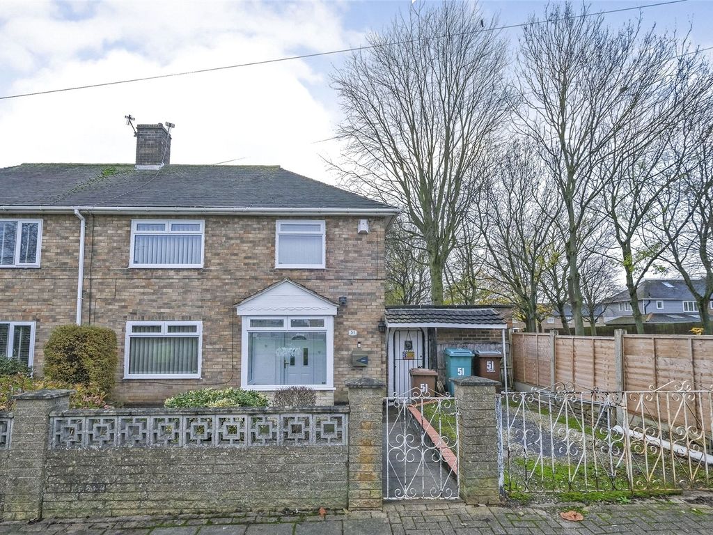 3 bed semidetached house for sale in Failsworth Close, Clifton