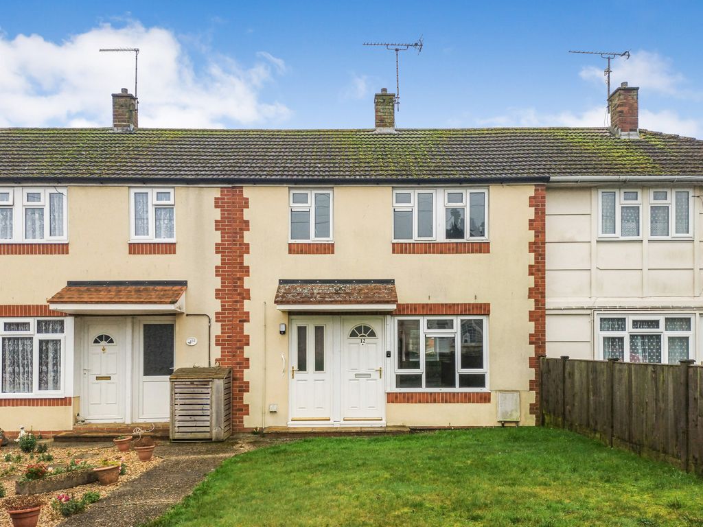 3 bed terraced house for sale in Montague Way, Chard TA20, £50,000 Zoopla