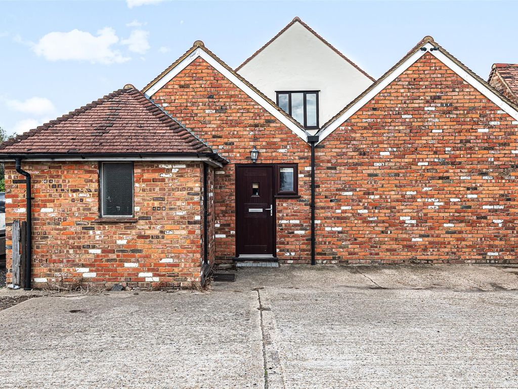 1 bed flat to rent in Grove Heath Road, Ripley, Woking GU23, £925 pcm