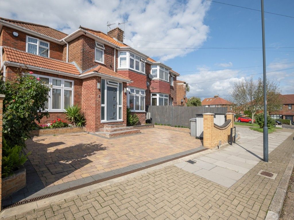 5 bed semidetached house for sale in Coniston Gardens, London NW9 Zoopla