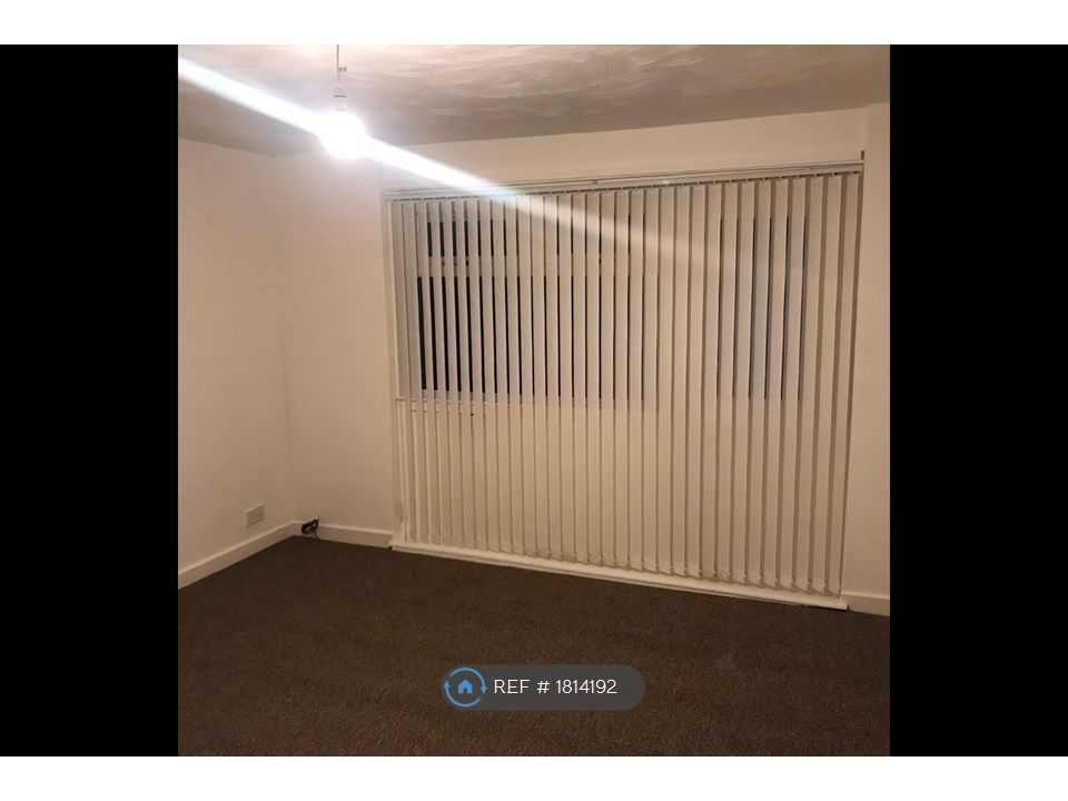 2 bed flat to rent in Fergushill Road, Kilwinning KA13, £549 pcm Zoopla