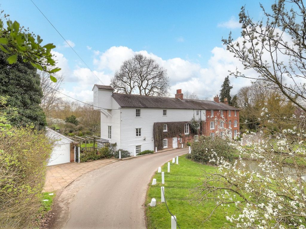 5 bed semidetached house for sale in Witham Road, Little Braxted