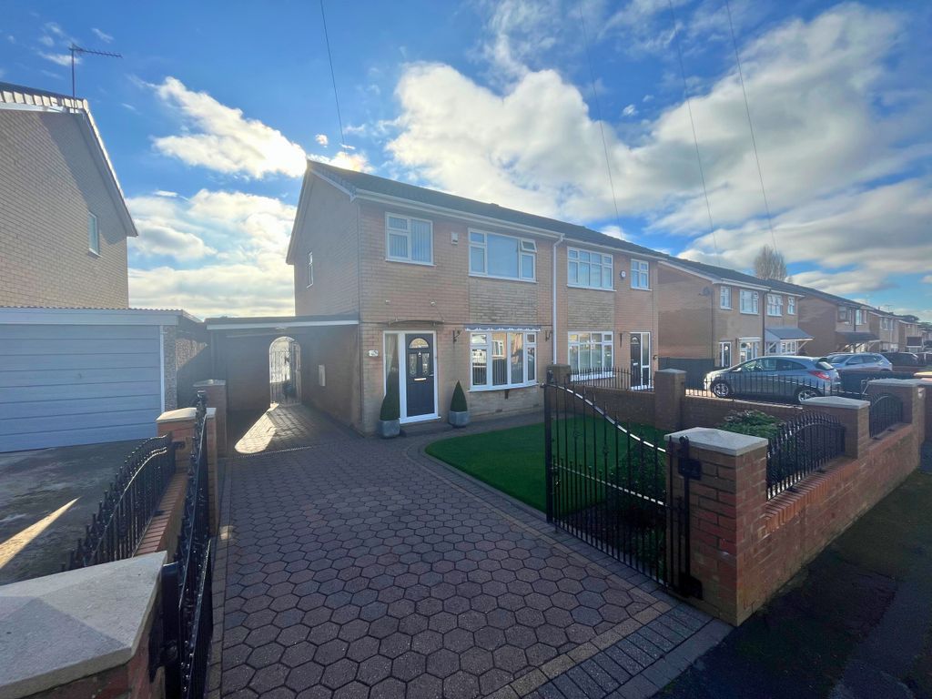 3 bed semidetached house for sale in Hillside Drive, Edlington