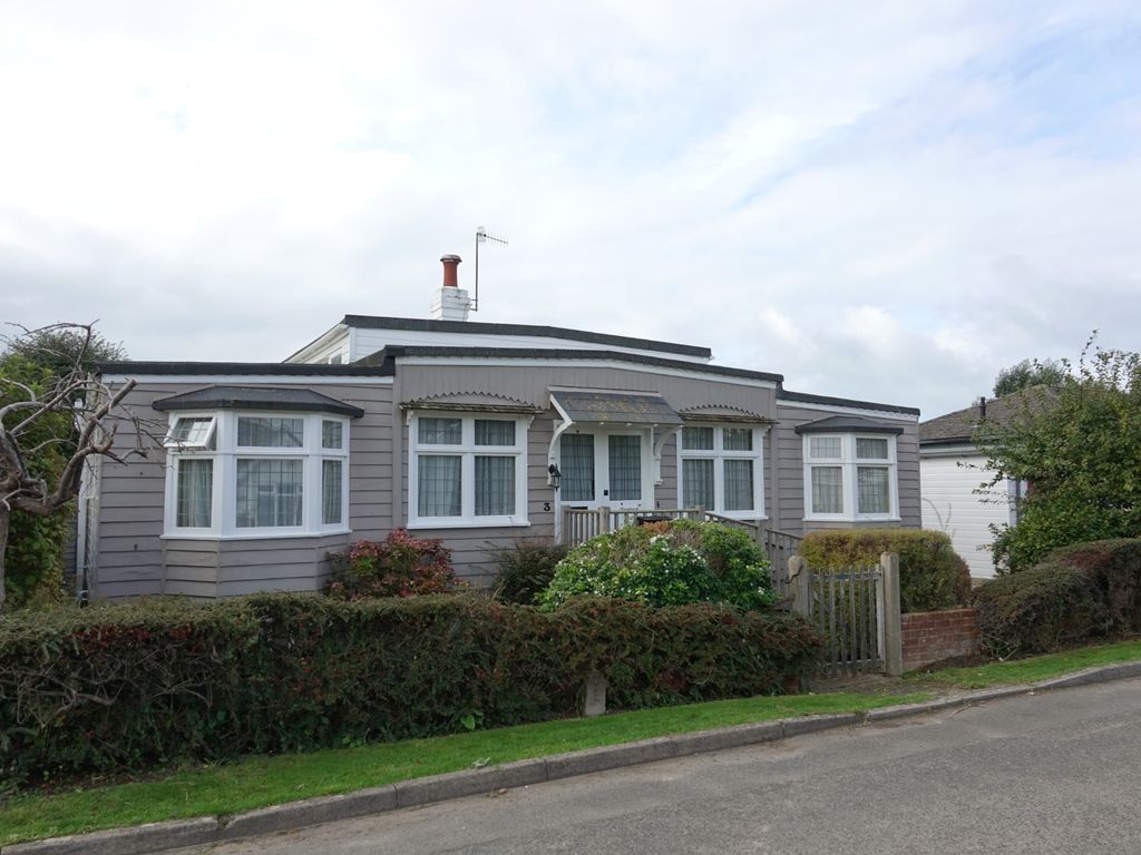 5 bed bungalow for sale in Park Lane, Selsey, Chichester PO20 Zoopla