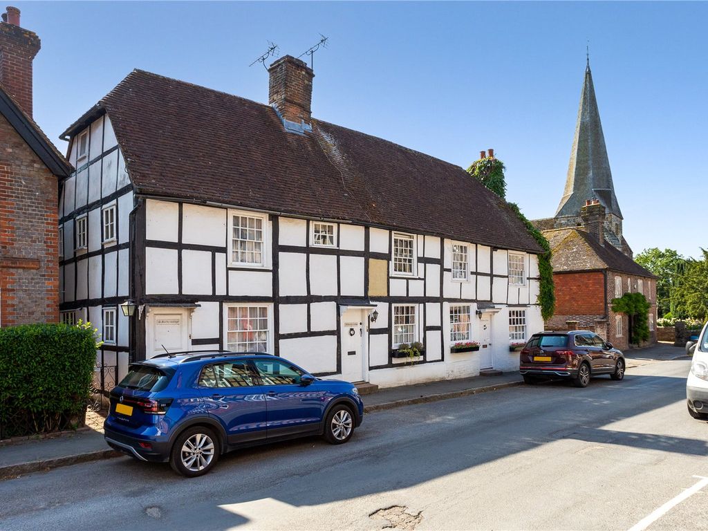 3 bed detached house for sale in Fletching, Uckfield TN22, £530,000