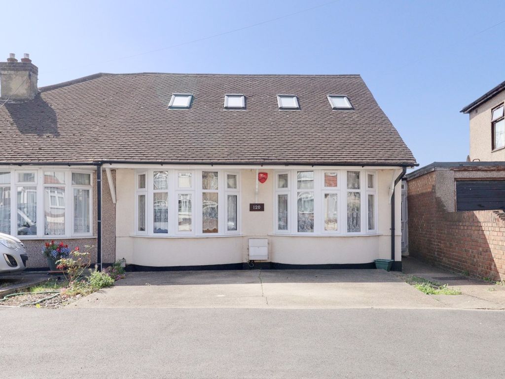 5 bed semidetached house for sale in Rothbury Avenue, Rainham RM13, £