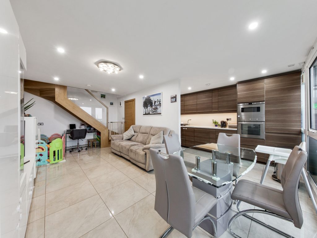 Woodchester Square, Warwick Estate, London W2