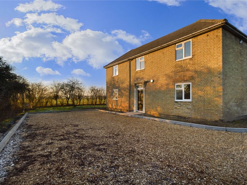 4 bed detached house to rent in Sutton Road, Haddenham, Ely