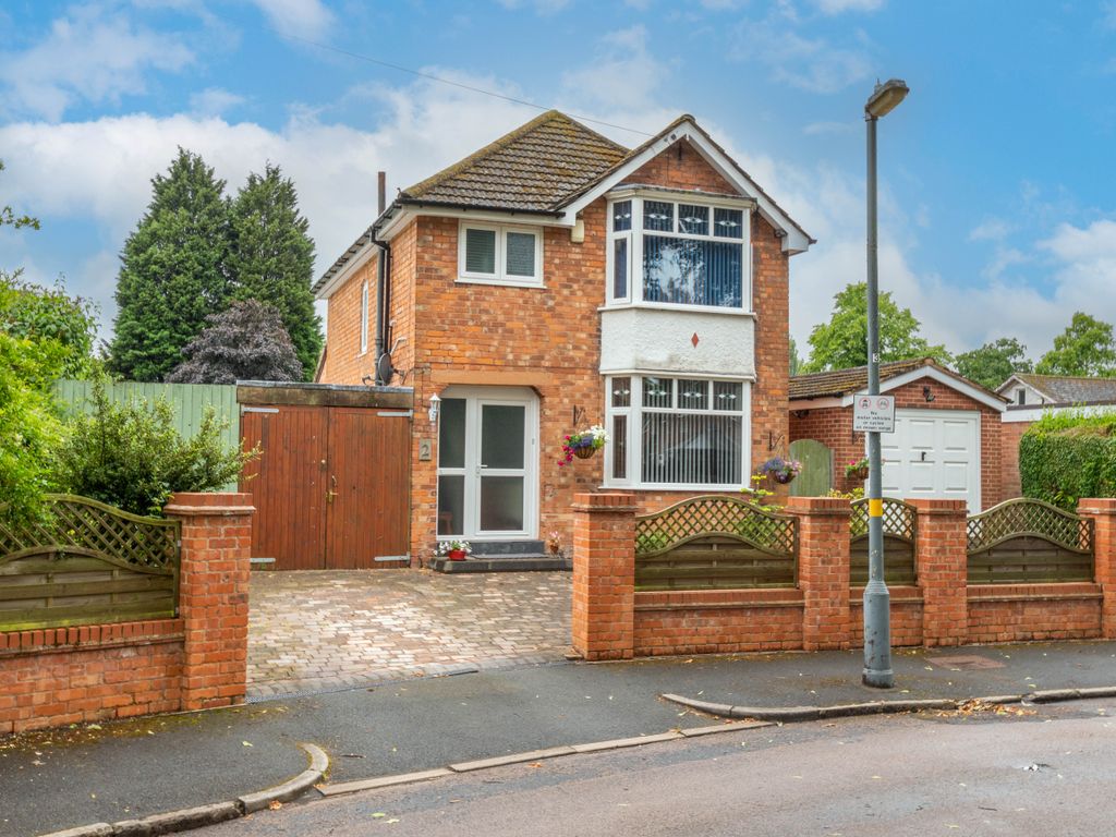 3 bed detached house for sale in Laburnum Way, Birmingham, West Midlands B31, £425,000 Zoopla
