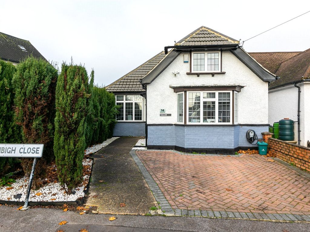 3 bed bungalow for sale in Denbigh Close, Ruislip HA4 Zoopla