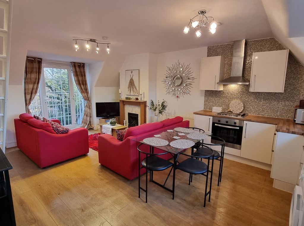 2 bed flat for sale in Hendon Lane, London N3, £449,000 Zoopla