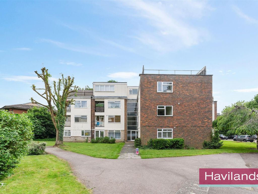 1 bed flat for sale in Dunraven Drive, Enfield EN2, £240,000 Zoopla