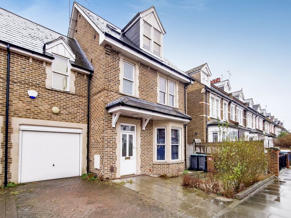 5 bed linkdetached house to rent in Selborne Road, Alexandra Park