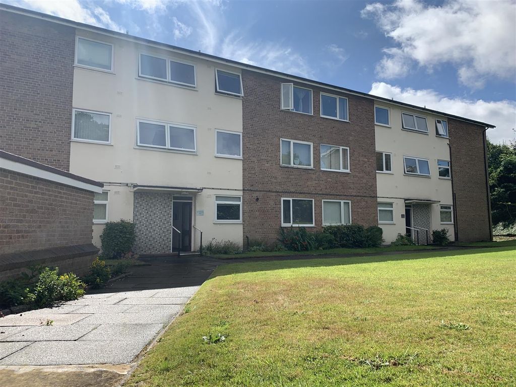 1 bed flat to rent in Whitehouse Court, Rectory Road, Sutton Coldfield