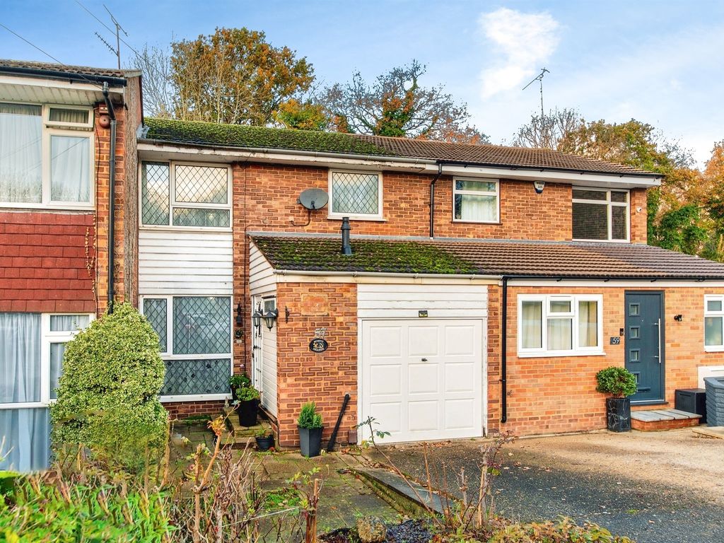 3 bed terraced house for sale in Peregrine Close, Watford WD25, £