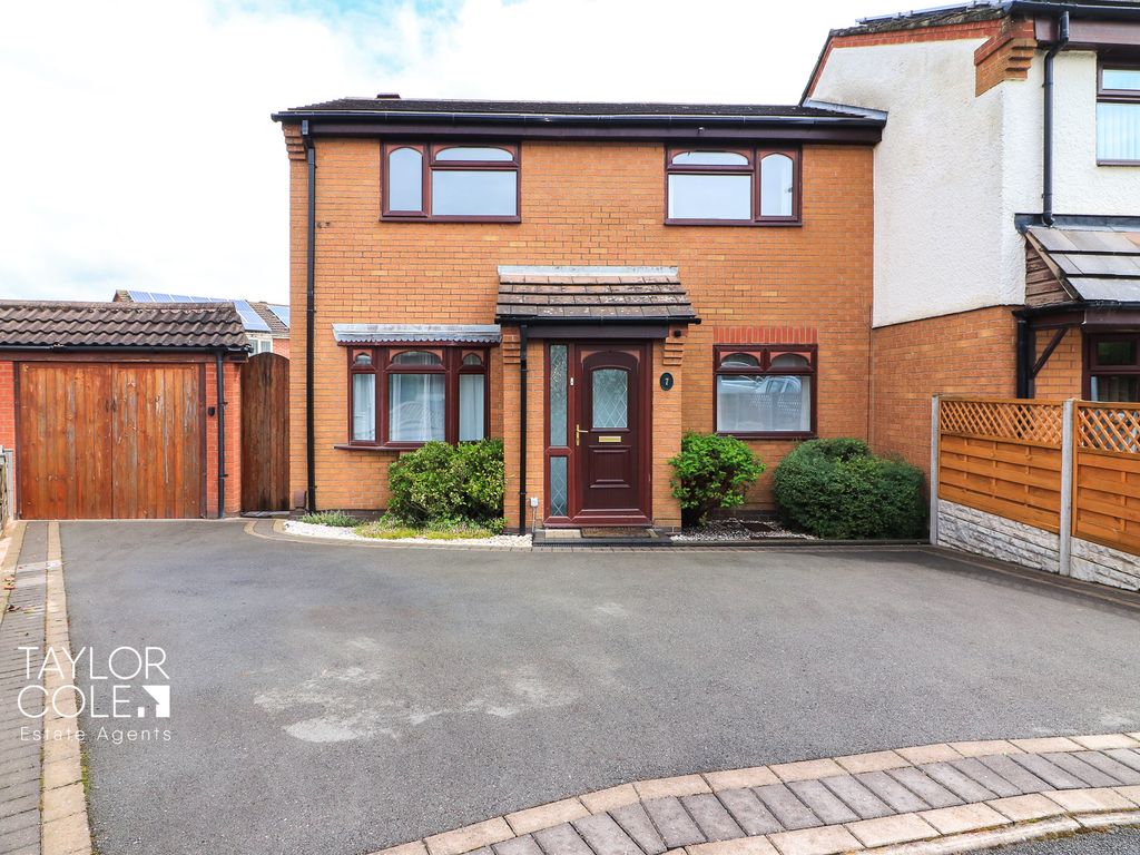3 bed semidetached house for sale in Nimbus, Dosthill, Tamworth B77