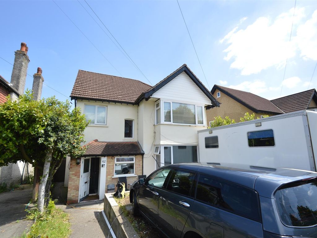 2 bed flat for sale in Woodcote Grove Road, Coulsdon CR5 Zoopla