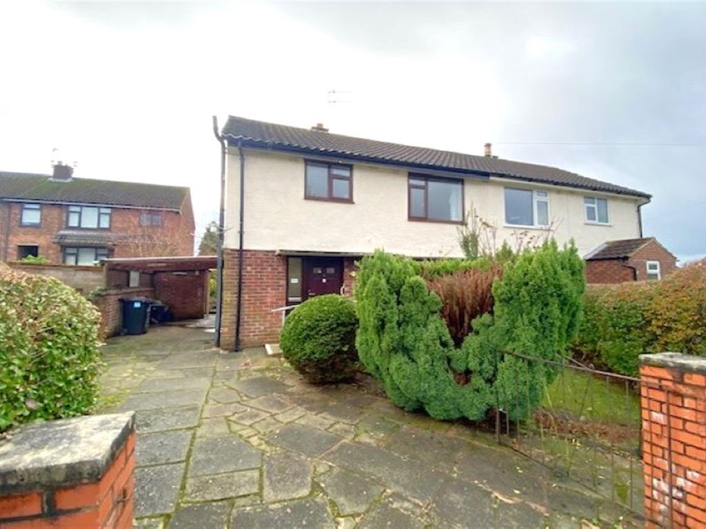 3 bed semidetached house for sale in Queens Close, Bollington