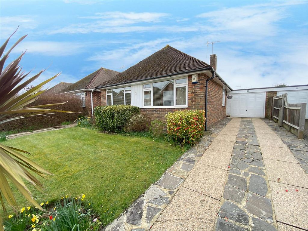 2 bed detached bungalow for sale in Cumberland Avenue, GoringBySea, Worthing BN12 Zoopla