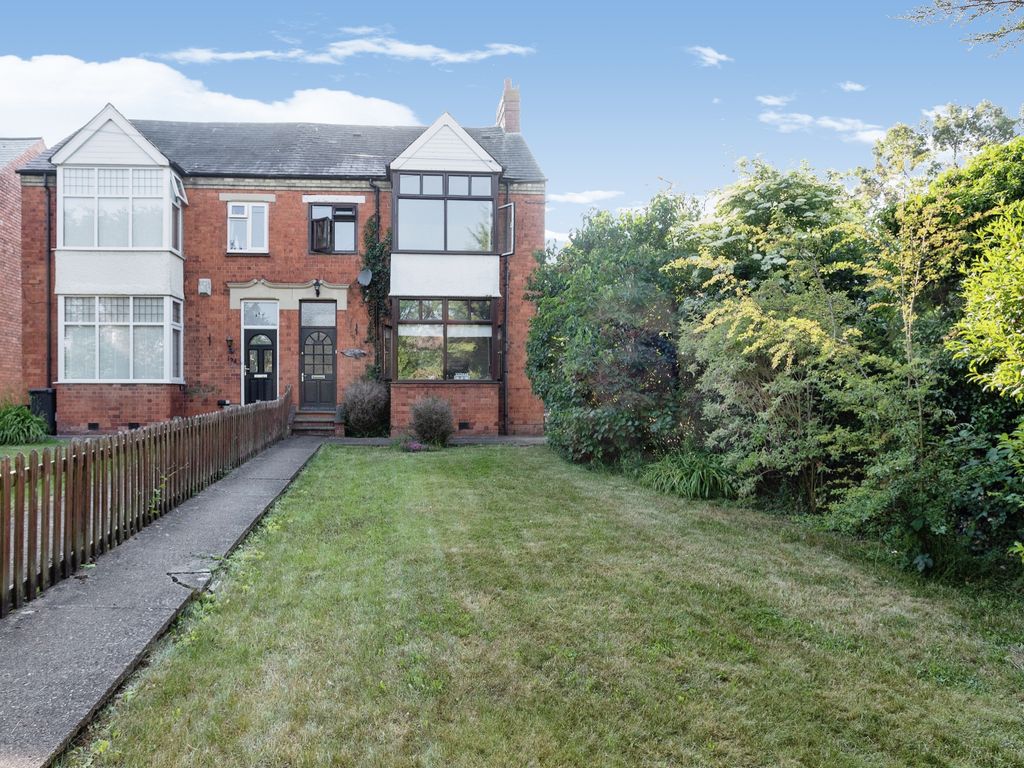 4 bed semidetached house for sale in Towcester Road, Northampton NN4