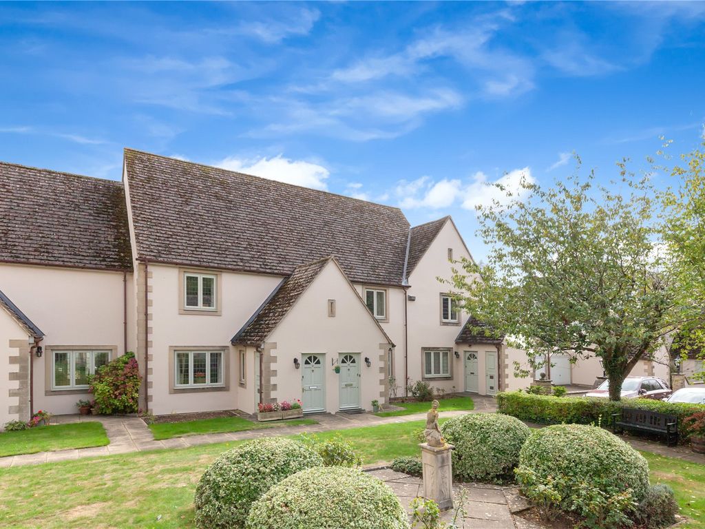 2 bed terraced house for sale in The Hill, Burford, Oxfordshire OX18