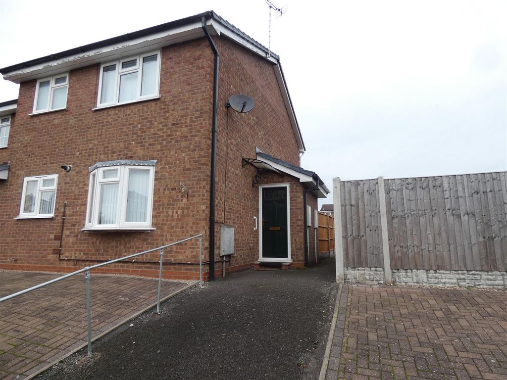 1 bed town house to rent in Britannia Drive, Stretton, BurtonOnTrent